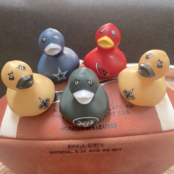 Rubber Ducks Pro Football Themed 🏈 - Picture 3 of 6